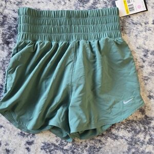 Nike Women's Dri-FIT Ultra High-Waisted 3" Brief-Lined